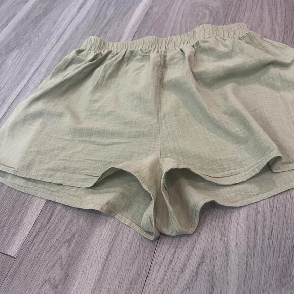Prettylittlething Green Linen Beach Shorts SZ USA 10 UK 14 - Picture 7 of 12